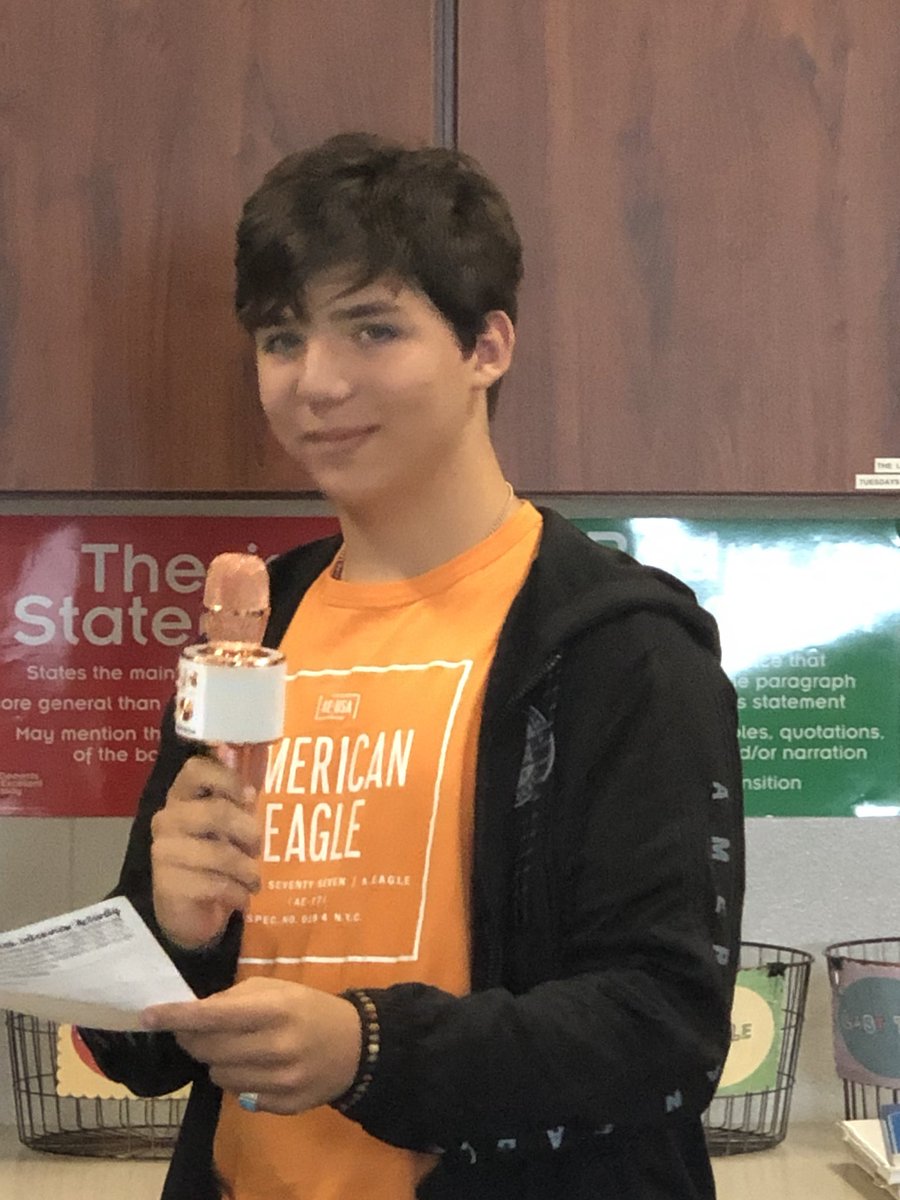 SpeakerRepeater's tweet photo. From @TeenTeacherLA. Love my new #BlueToothMicrophone! Yesterday and today #English9Krupp students interviewed one another and introduced their partners to the class with my fancy microphone! 🎤 #PublicSpeaking #OtsegoKnights https://t.co/39c5Dqj7tu