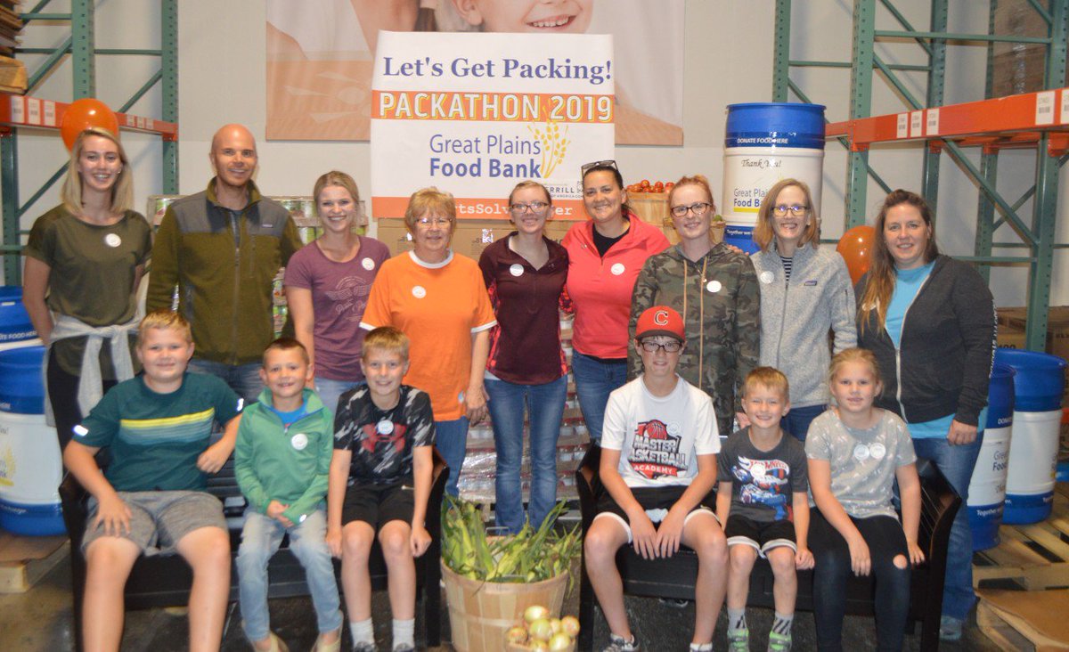 NDFoodBank's tweet photo. And that is a wrap on day one of #PACKATHON2019!
Thank you to Hagen Dental and Minnesota State Community and Technical College for your work in the fight to end hunger! We look forward to a great day two! #HungerActionMonth #HeartsSolveHunger #greatplainsfoodbank https://t.co/QKTCb3tjGo