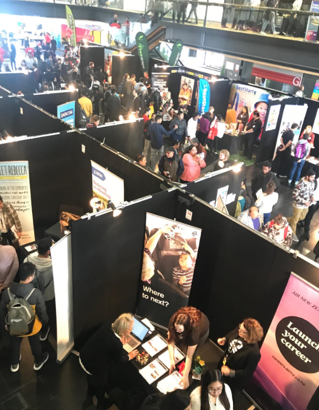 Danielle_Posa's tweet photo. It was awesome to meet so many curious and driven students at the MIT Careers fair yesterday! Thanks for stopping by our @AirNZCareers stand. ✈️ https://t.co/aaYePVQg5m