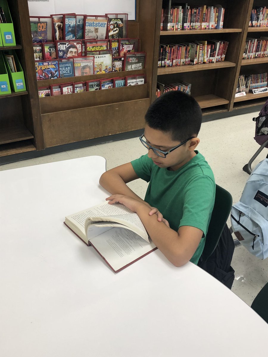 DiegosDiner2011's tweet photo. My students encourage me to enjoy coming to work. Their passion for reading and patience to check out new books is priceless! #ELARelentless #muñozmania https://t.co/cC7paAkUxn
