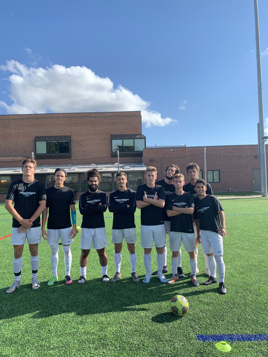 BWUMensSoccer's tweet photo. Today’s Shooting Drill winners and 6v3 winners look the same🤔⚽️🐝#doubledubs #shootonframe #movetheball #upbackthrough #findthesplitpass #weakside #family #d3soccer #ncaa https://t.co/OgTz8rsyF7