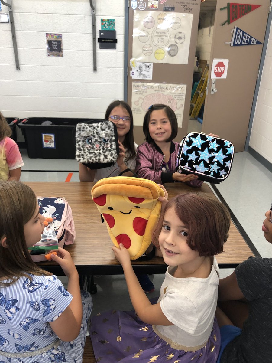 BHSDirectorBoka's tweet image. Breaking in those new lunchboxes today! 😋#LivoniaPride #firstlunch