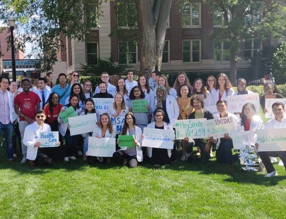 Senate, we're counting on you to pass the Humanitarian Standards for Individuals in Customs and Border Protection Custody Act.
#WhiteCoatsforHumanRights #HeySenatePassHR3239 
@LMSA_National