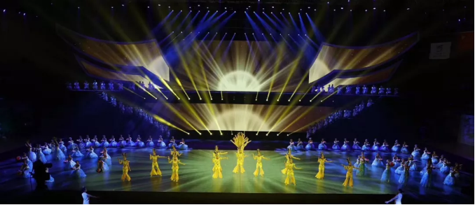 EnvyLighting's tweet photo. 【新时代共绽放】THE OPENING CEREMONY OF THE TENTH PARALYMPIC GAMES IN HUNAN #Hengyang Sports Center

Wu Zhongyan, a lighting designer from Taiwan, China, designed for the opening ceremony lighting show. 
A variety of colorful lighting effects,  a wonderful visual feast!! https://t.co/t2Qj9e0hVK