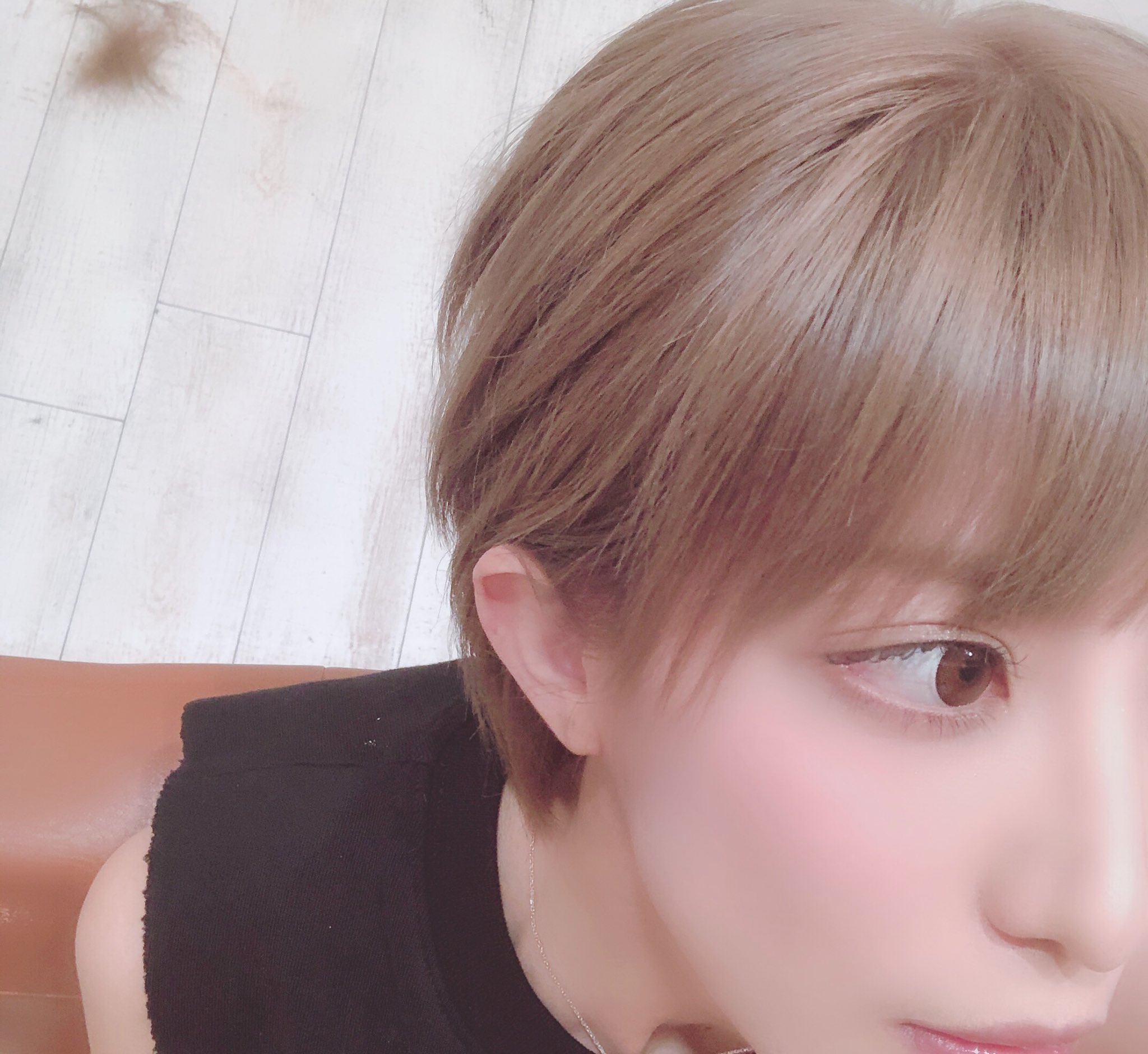 か ねこあや 昨日ノリで８年ぶりにブリーチしたんですけど化粧落として寝て起きたらマジ鏡に映った自分バンドマンのオフ過ぎたしあゆってより梅宮アンナ T Co 1a5utg0vj2 Twitter