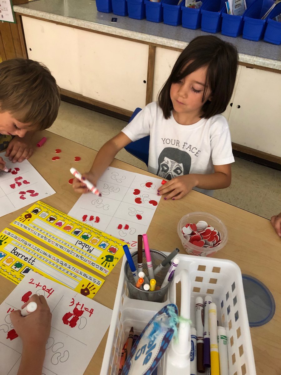 planek1stgrade's tweet photo. We are learning new math centers to help support composing and decomposing numbers 1-10. #oakpark97 ⁦@OakPark97⁩ https://t.co/ug7grrvS41