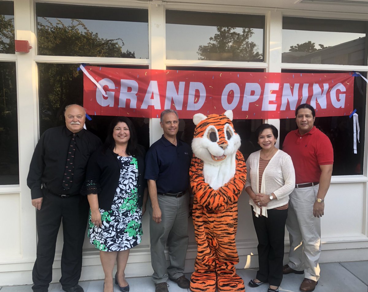 BUSDFuentes's tweet photo. #ThankYou Berryessa community for providing the funds for flexible instructional spaces @BerryessaUSD #pathwaytothefuture💙 #MeasureL #Toyon https://t.co/wCzjFohj3q