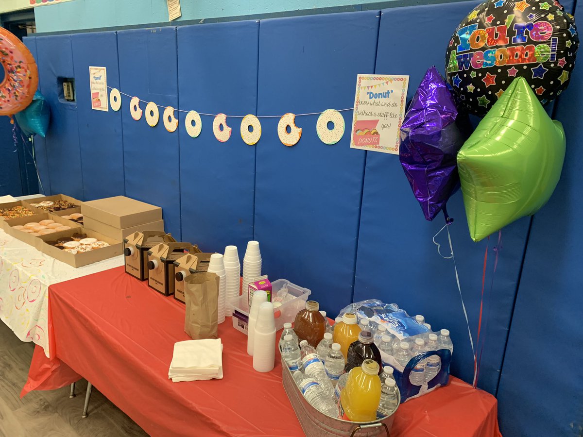 cfzimmerman's tweet photo. Had a great time this morning welcoming our @wedgwoodwtps teachers back for our first faculty meeting of the year with a sweet spread, featuring donuts from @AversasBakery! I donut know what I would do without such an amazing staff! Looking forward to a great school year! 🍩☕️🙌🏻 https://t.co/Vb5fqG8Jxe
