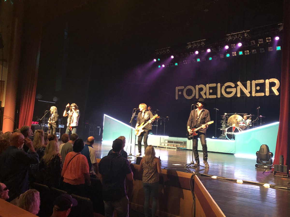 maynard1's tweet image. #doublevision