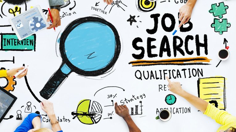 Whether you’re fresh out of school or finishing your degree, carving out a #career for yourself can be tough.

Here are our top #tips to help you secure your first #role.

Visit: ow.ly/SmzX50vXfBu