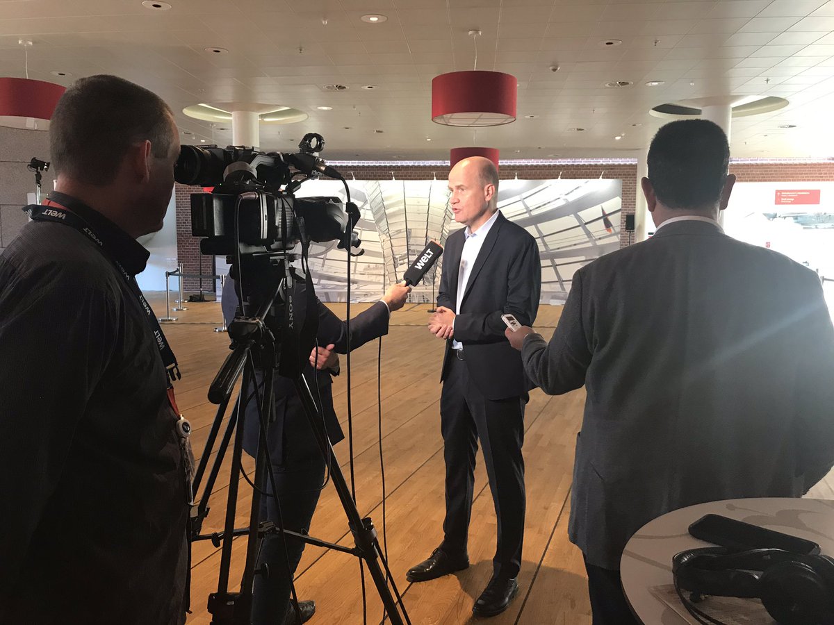 „Wir können unser Land nur mit Optimismus voranbringen und nicht mit Jammern“. <a href="/rbrinkhaus/">Ralph Brinkhaus</a> im Interview mit @WELTnews. Der Fraktionsvorstand trifft sich heute zum 2. Klausurtag in #Potsdam.