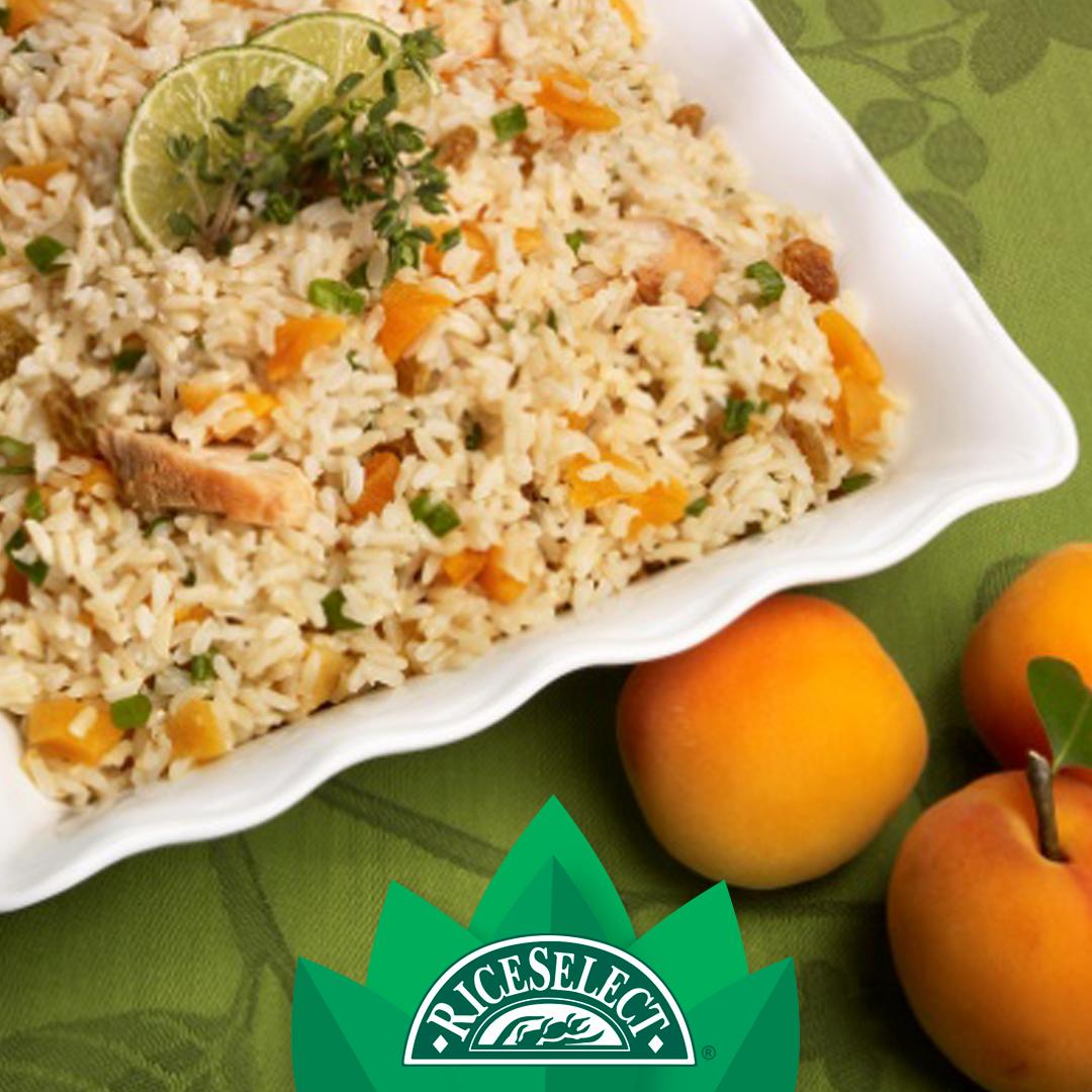 RiceSelect's tweet image. Experimenting with #sweet &amp;amp; savory is nothing new, but this Apricot Chicken #Salad sure is! Grab the #recipe here bit.ly/2jYqq9m