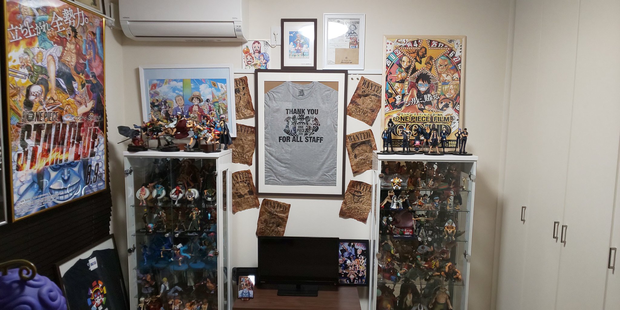 最高同盟 アーダ隊長 ワンピース部屋完成 あとはワンピースの単行本の飾る場所を作らなくちゃ ワンピース好きと繋がりたい ワンピース部屋 ワンピース T Co X9fb7ovfip Twitter