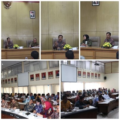 dpmdkabmalang's tweet photo. Rapat Persiapan Pelaksanaan Study Banding ke BUMDes "Tirta Mandiri" Desa Ponggok Kecamatan Polanharjo Klaten Jawa Tengah, Kamis Tanggal 5 September 2019 di RR BKPSDM Kab.Malang. #pmdkabmalang #ponggok #bumdes #tirtamandiri #bkpsdm #kabmalang #theheartofeastjava #kabupatenmalang https://t.co/Dxxg0n1X3R