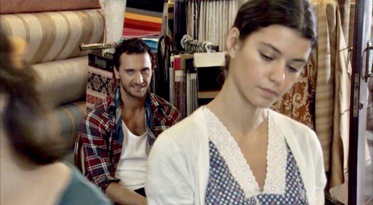 FiratCFansChile's tweet photo. #MustafaNalçalı  😍☝️  #FiratÇelik #Fatmagül #BerenSaat   @Mega @turcasmega ☝️😍 #LaAmenazaDeMukkades https://t.co/hiUgAMrOzS