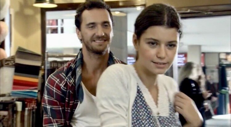 FiratCFansChile's tweet photo. #MustafaNalçalı  😍☝️  #FiratÇelik #Fatmagül #BerenSaat   @Mega @turcasmega ☝️😍 #LaAmenazaDeMukkades https://t.co/hiUgAMrOzS