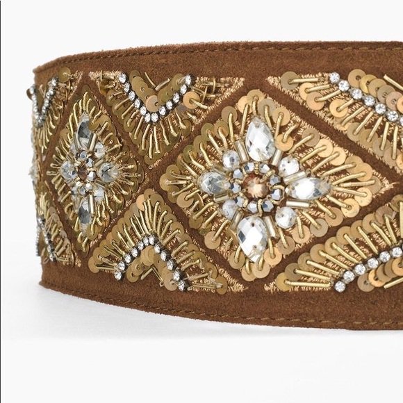 samiratehran's tweet photo. So good I had to share! Check out all the items I'm loving on @Poshmarkapp from @samiratehran #poshmark #fashion #style #shopmycloset #loft #champion #chicos: https://t.co/0QVg2SjpMb https://t.co/XVB2x8MloW