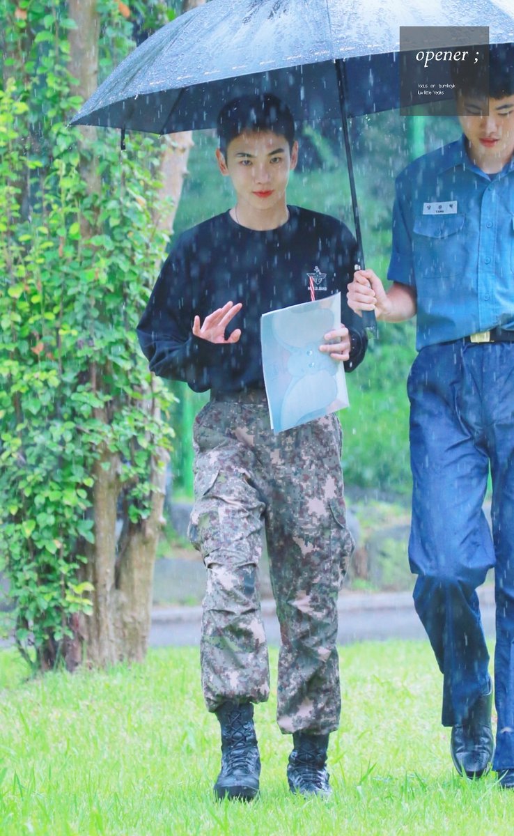 opener_0923's tweet photo. 190905 정기음악회 리허설 출근 
보고싶었어 ㅜㅠㅠ
#키 #key #SHINee #샤이니키 #김기범 https://t.co/1foTOqXizX