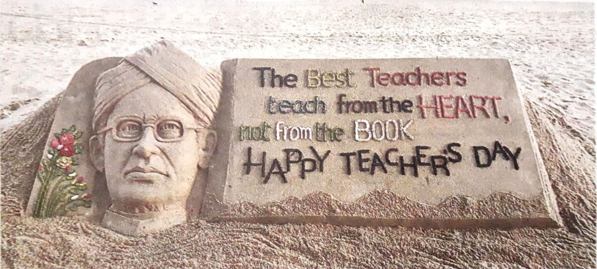 RENGVO1's tweet photo. Happy Teachers Day👩‍🏫👨‍🏫
______________________________

#TeachersDay2019 #HappyTeachersDay #TeachersDay #TeacherOfMillions #teacher #TeachersDay https://t.co/uSEAPrV4GH