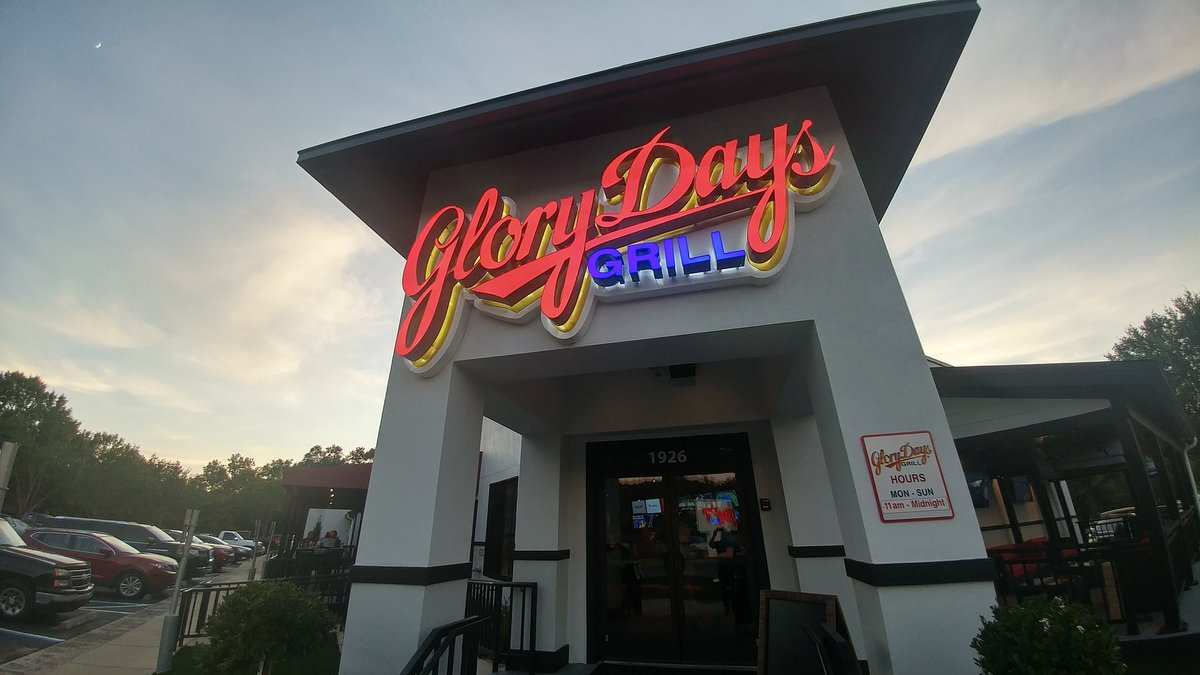 DannyAller's tweet photo. Tried out the new @GloryDaysFL on Cap. Circle NE on Weds. with @RickOpp. 

And yes, this is the SAME place I expressed skepticism about months ago when news 1st broke about it opening. But they reached out by DM &amp; asked me to give it a fair shot. So I did. And I'm glad I did.

1/ https://t.co/KIQZYxta7M