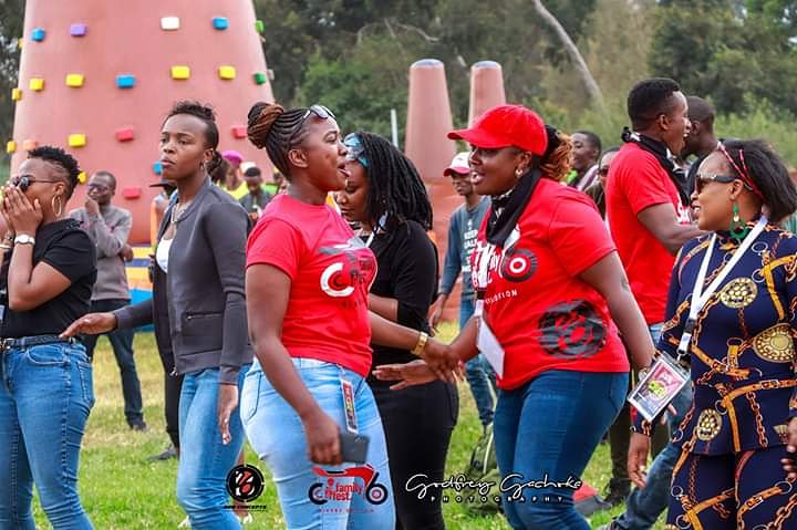 b2b concepts tweet media