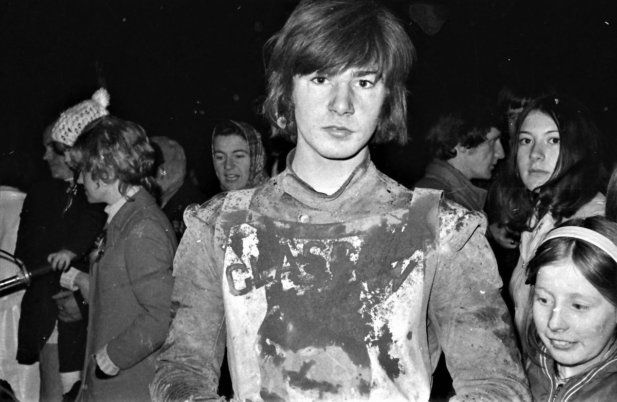 mikebradio's tweet photo. These were taken after a meeting at @Hampdenpark around 1971 or 72. Plenty more on my Facebook page!
@UprightSpeedway @Speedway_Photos @retrospeedway
#classicspeedway #scottishspeedway #Glasgow #Hampdenpark #Scotland #speedway https://t.co/f6wz62uxAv