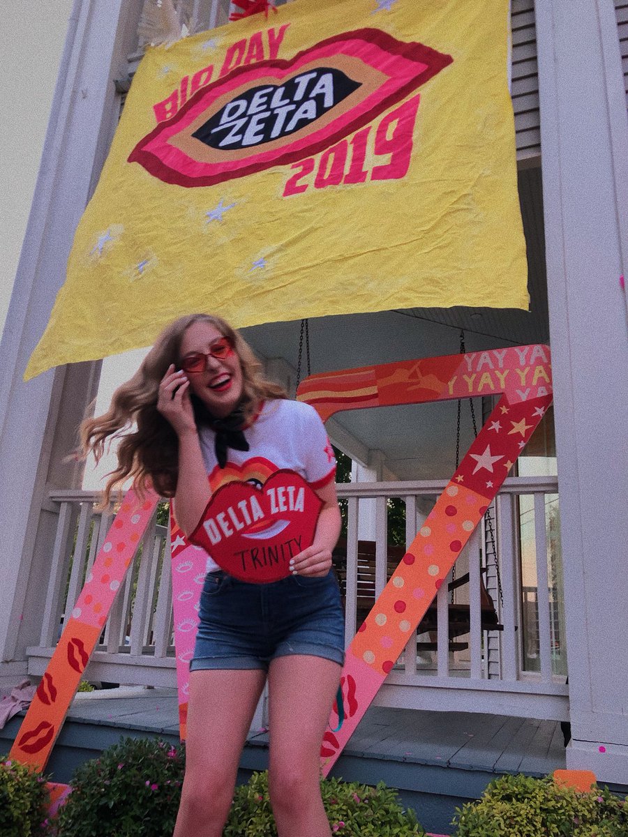 TrinNoelle's tweet photo. life’s ez when you’re a ΔΖ #txstdz #gogreek https://t.co/TEsALf1fqb