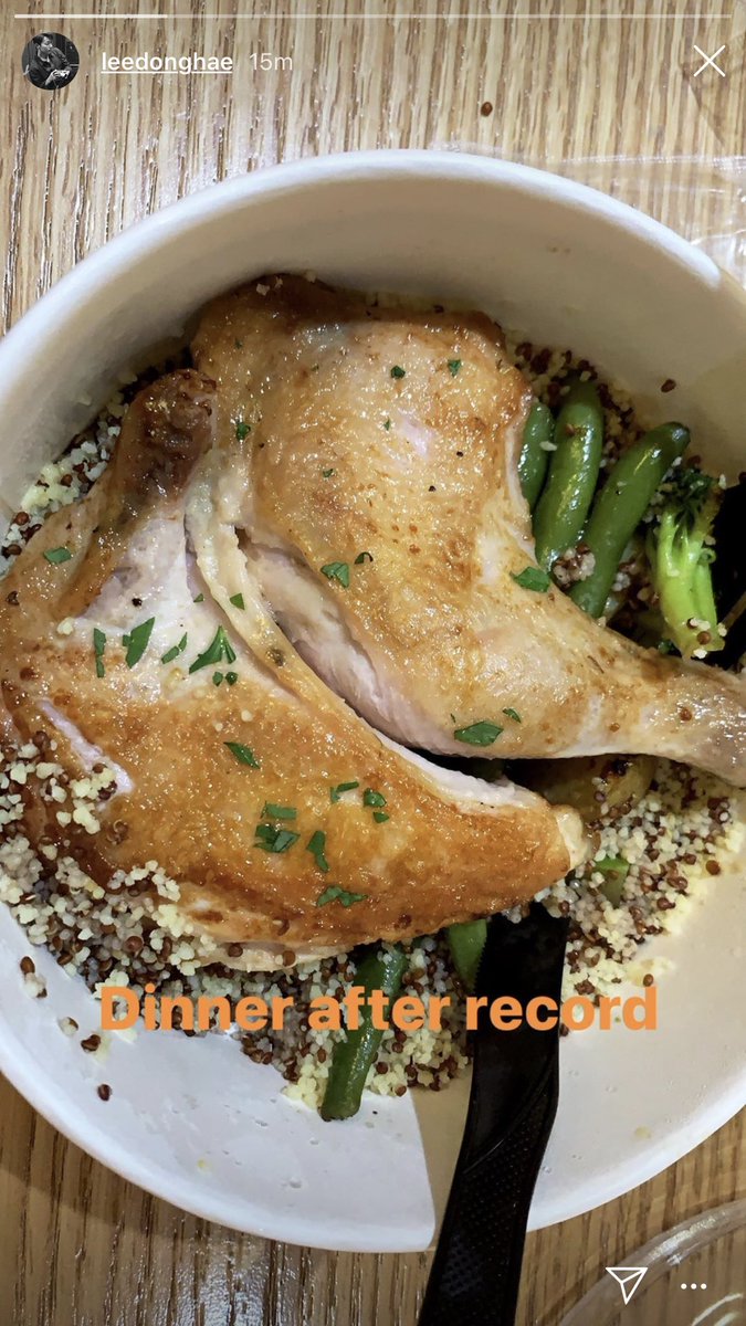 Donghae’s Nutritious and Tasty dinner  040919• Roasted Chicken with light seasoning• Tri-Coloured Quinoa• French Bean(?)• Broccoli