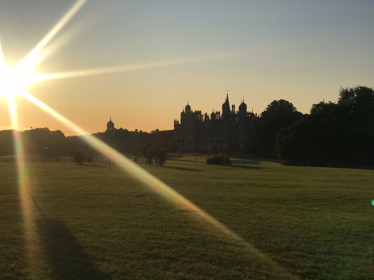 The sun rising over Burghley House ahead of its famous horse trials. Reporter <a href="/HJParkhill/">Harry Parkhill | hparkhill.bsky.social</a> live there this morning for #ScottAtBreakfast