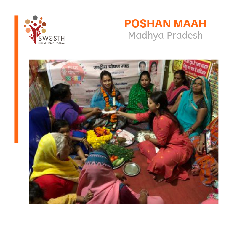 SPreraks's tweet photo. SBP Pratibha interacts with pregnant women at the first #mangaldiwas of #PoshanMaah2019 where she speaks about benefits of #First1000Days, #earlybreastfeeding and #complementaryfeeding. @CollectorGuna @GunaSbp #SahiPoshanDeshRoshan #ChampionsOfChange #SwasthBharatPreraks https://t.co/WEFLQsgGCk