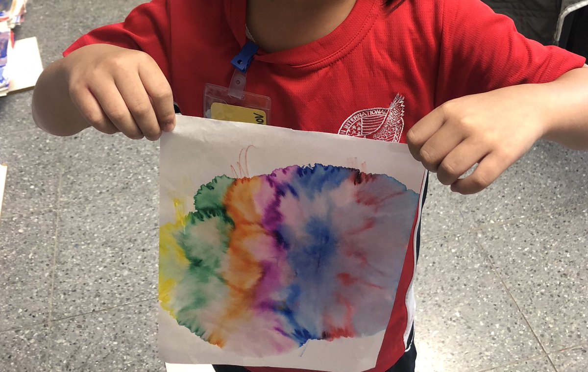 HannahShack_Art's tweet photo. We start with a Dot and then we see what happens... exploring dye, colour and water with grade 1 Jr #artatAIS #redbrick125 #elementaryart #internationaldotday https://t.co/x5BTTVQ8ag