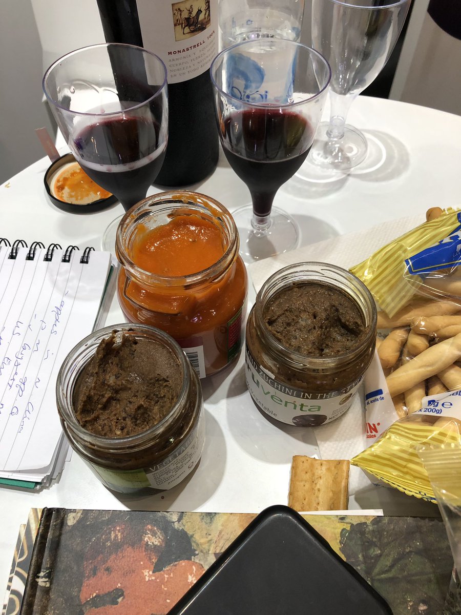 FelixxMoritz's tweet photo. We went to visit @GRUVENTA at the Spanish pavilion and arrived at a perfect tome, we get to taste their new range of products π―% Vegetables! Thank you for your hospitality! Aiming Japan and all the π . #Exports #Spain #Fresproduce #Clever https://t.co/Rj4bBHwF6t