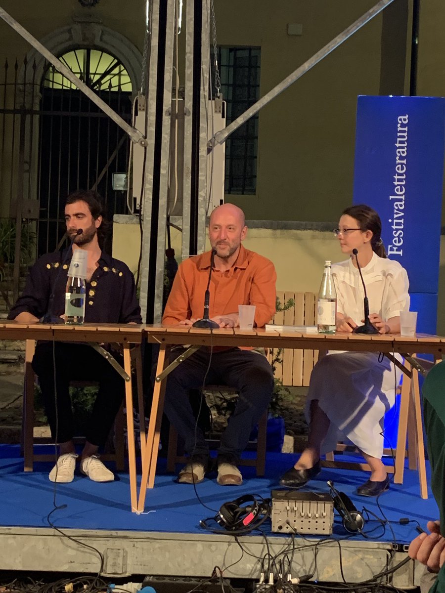 rosannasusio's tweet photo. #Festivaletteratura #festlet #mantova #confinisconfinati #strade #percorsi #stradeperdute #migrazioni #guidediviaggio #cartography https://t.co/tBpNRfkUtO