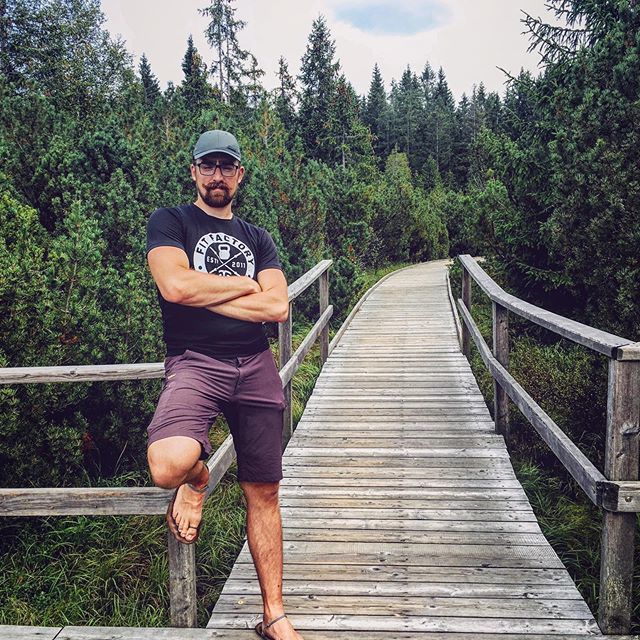 Big3rMan's tweet photo. Always wear it, with pride @fitfactory_trinec Anytime, anywhere!
.
.
.
#fitfactory #fitfactorytrinec #trinec #czechrepublic #bearded #czechboy #youngarchitect #sumava #nationalpark #jezernislat #nature #adventure #wooden #path #fitlife #muscle #mustache … https://t.co/5AoOd8lqjb https://t.co/90AbjRNJMM