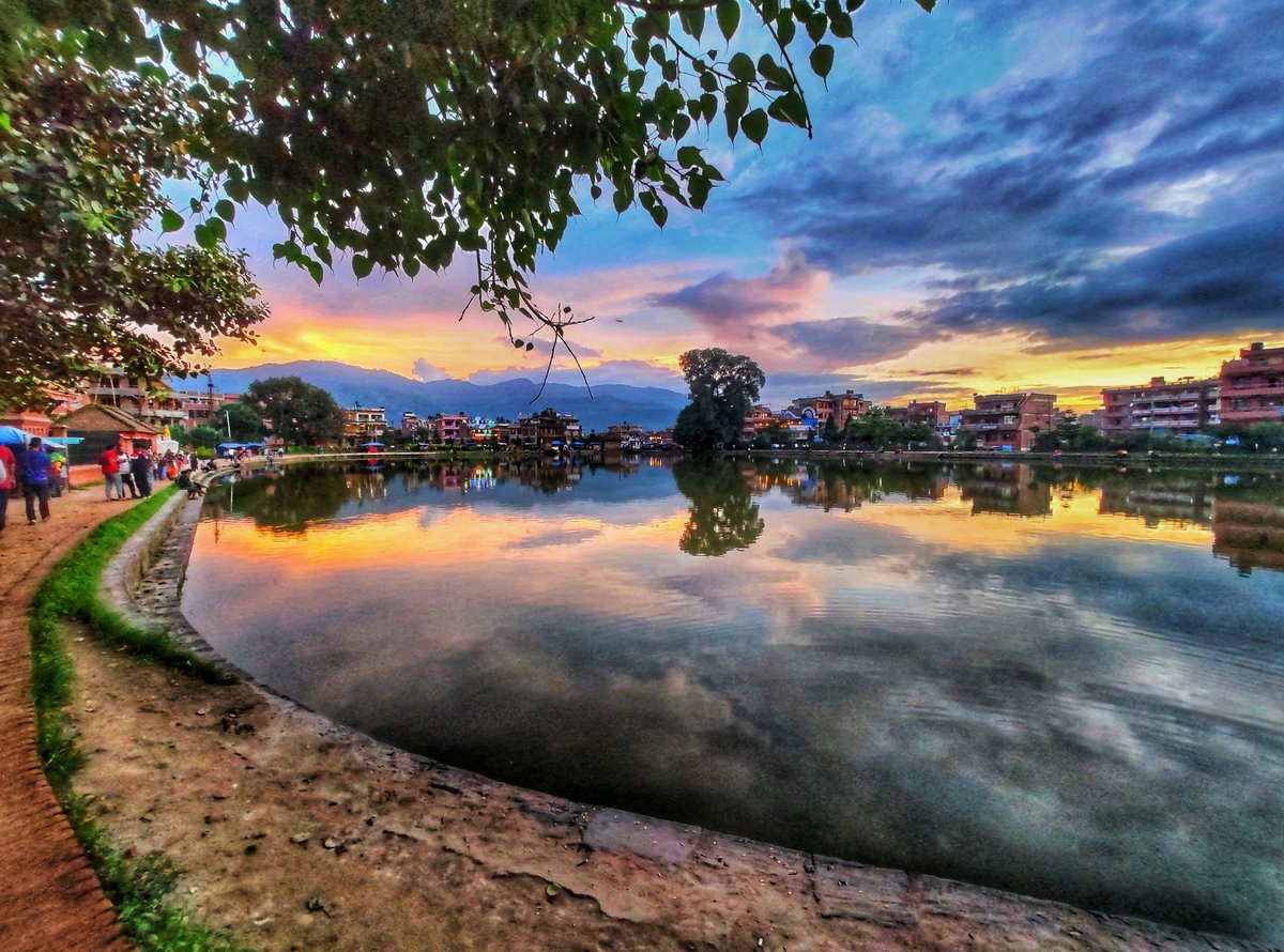 AjarJangam's tweet photo. Ponds In Nepal
#Bhaktapur
#KamalPokhari
#SiddhaPokhari
#SnapSeedFiltering
#VisitNepal2020
#BeautifulNepal🇳🇵
#MobilePhotography📸 https://t.co/JKOCKRlmoA
