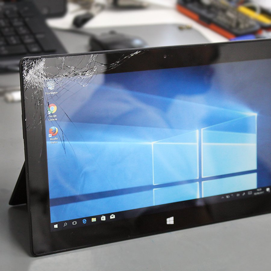 yougetportugal's tweet image. A reparação Microsoft Surface é uma das nossas especialidades. Somos rápidos, eficazes e damos garantia sobre o serviço.

Consegue um orçamento grátis em ptelemoveis.pt | 244001251 | suporte@ptelemoveis.pt 

#ptelemoveis #microsoftsurface #microsoftsurfacepro3