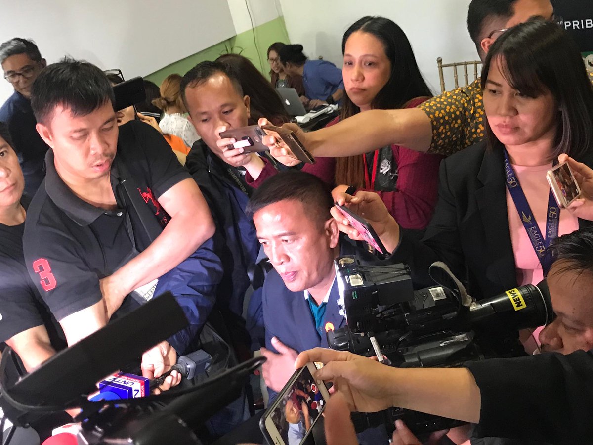 PTVph's tweet photo. TINGNAN (1/3) | Sa kabila ng naunang notice na di na ito makakadalo matapos sibakin ng Pangulo, dating BuCor Chief Nicanor #Faeldon, narito na ulit sa Senado para sa pagdinig ng Senate Blue Ribbon Committee. https://t.co/kveYcqvUq5