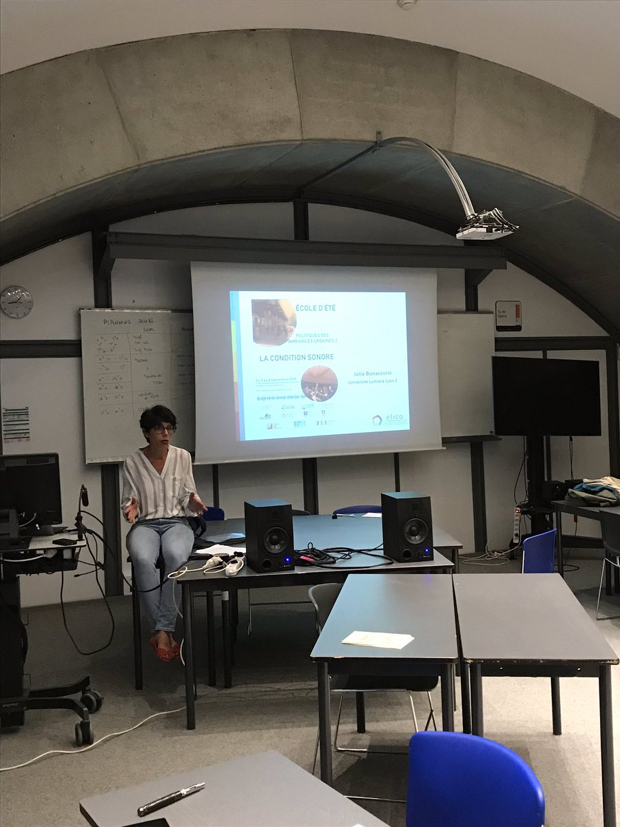 <a href="/EcoleEte/">Ecole d'été de Lyon 2019</a> <a href="/PlanetariumVV/">Le Planétarium</a> <a href="/univ_lyon2/">Université Lumière Lyon 2</a> <a href="/ENSALyon/">ENSA Lyon</a> <a href="/umons/">Uga Mons</a> <a href="/AADNLyon/">AADN - Arts & Cultures Numériques</a> <a href="/UniversiteLiege/">Université de Liège</a> <a href="/LabExIMU/">LabEx IMU</a> J4 des travaux de l’Ecole d’été Politiques des ambiances urbaines 2. 
Introduction de <a href="/jbonaccorsi/">Julia Bonaccorsi</a> sur les enjeux de médiation et de restitution des « petites formes » sonores qui seront présentées demain, vendredi 6, à 11h au Planétarium de Vaulx-en-Velin.