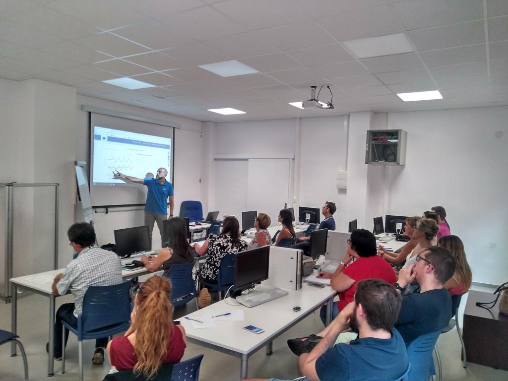 creama_org's tweet image. ▶️El Observatori celebra la 3ª reunión informativa sobre la utilidad y manejo de la web. Ayer tuvo lugar un sesión informativa para dar a conocer la herramienta, en Pego. #creama #TreballemJuntsPerLaComarca #labora 
Más info: creama.org/val/noticies.a…