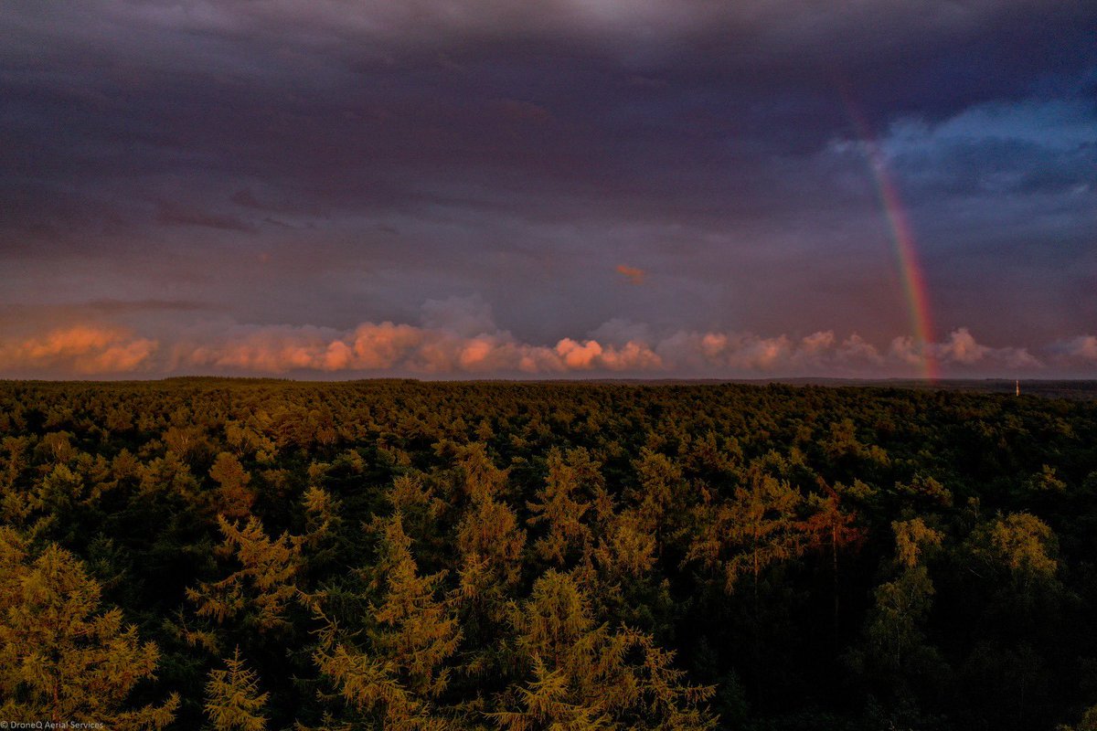Nét voor zonsondergang <a href="/helgavanleur/">Helga van Leur ☀</a> <a href="/BuienRadarNL/">Buienradar</a> <a href="/GerritHiemstra/">Gerrit Hiemstra</a> <a href="/MeteoGroupWeer/">meteogroupweer</a>