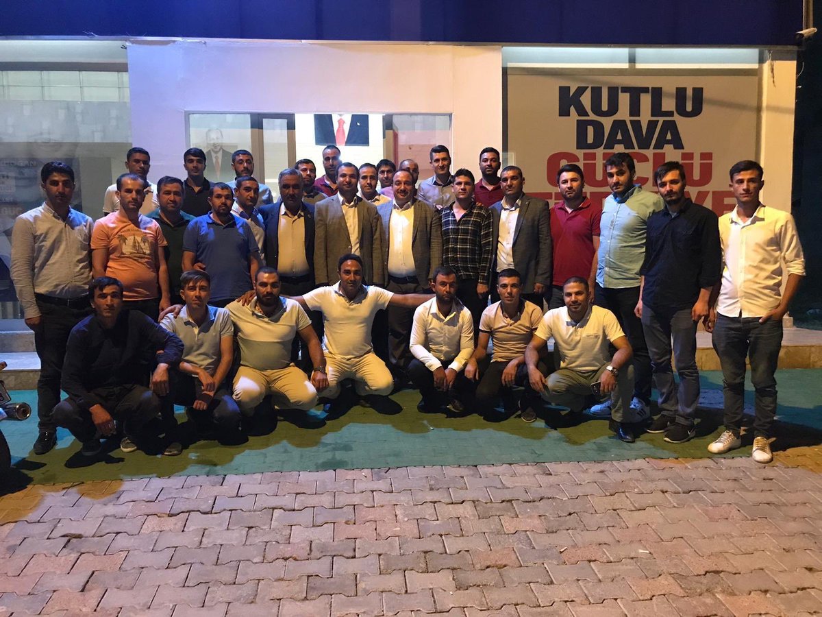 Ak Parti Viranşehir Gençlik Kolları Olağan Yönetim Kurulu toplantımızı Viranşehir Belediye Başkanımız Sn. Salih EKİNCİ ‘nin katılımlarıyla gerçekleştirdik.
Toplantımıza katılarak, gençlerimiz ile bir araya gelen değerli Belediye Başkanımız Sn.<a href="/salih_ekinci/">SALİH EKİNCİ</a> ’ye teşekkür ederim.