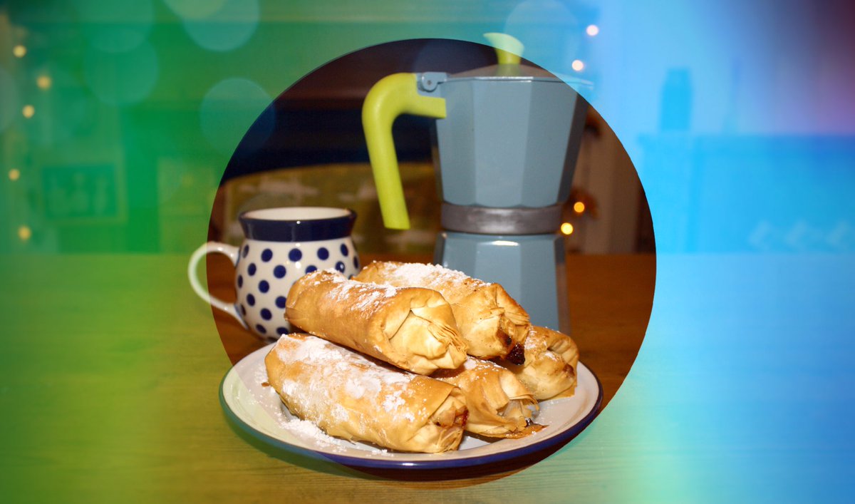 jacquescafe_'s tweet photo. Good Morning! Just brewed our first coffee... Come and enjoy a restful break at @jacquescafe_  with a #perfectcup of coffee and a mini apple strudel roll #thursdaymorning #coffeetime https://t.co/hJTX3eakHK