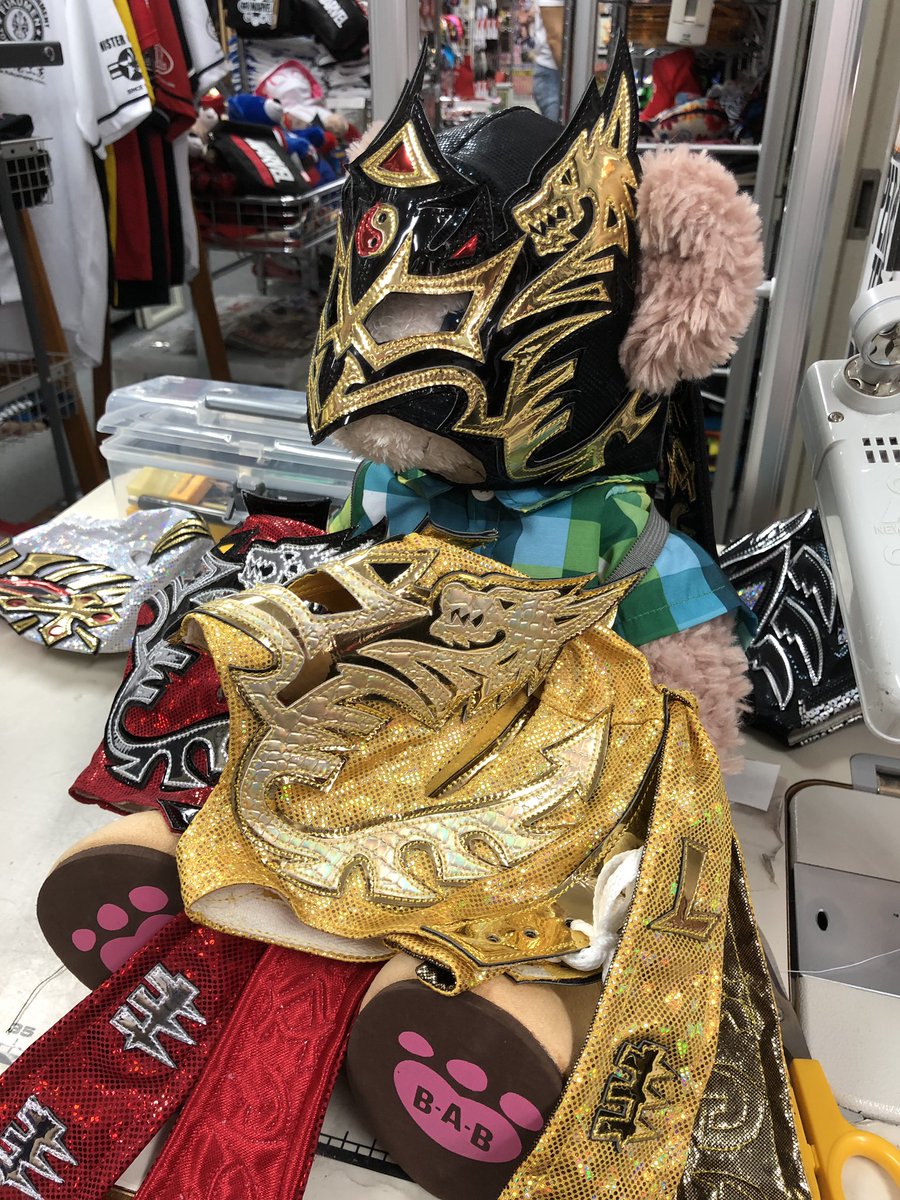 覆面屋工房 Takasaki Jr水道橋駅西口からすぐです 本日も元気に営業中 ご観戦前にぜひお立ち寄りくださいませ 覆面屋工房 水道橋 プロレス Activital 雑貨 ぬいぐるみ