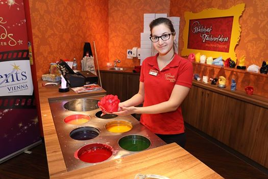 Wir suchen DICH! Bewirb dich und werde Teil unseres Teams 😍 Link in unserer Bio ➡️   
#job #madametussauds #wien #vienna #wachsfiguren #work
