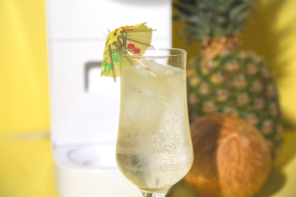 Sparkel_co's tweet photo. Our Piña Colada Sparkling Water, turned out delicious! Hands up if you can't wait to try this drink! 

#pinacolada #sparkel #sparklingwater #coconutwater https://t.co/lHQJWL36OL