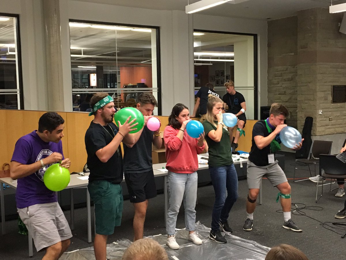 KUCSC's tweet photo. O Week Day 3 ✅ Academic Day 📚✏️📖 Free breakfast served by senior administration, Faculty Breakout Sessions, Sophs + Profs Presentation & Resource Fair, One Love and finally the quirky B & C Variety Show! #oweek2019 @kingsatwestern @KingsSophTeam @askDeanJoe @kingsprincipal https://t.co/DNOTj3dR7G