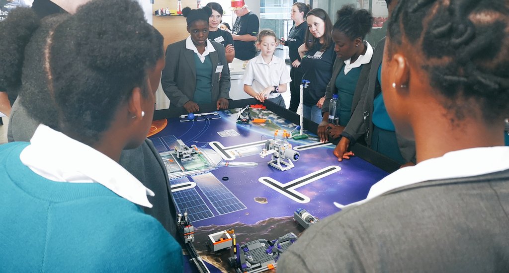 GirlCode_za's tweet image. Passionate about coding and robotics?
Want to see girls succeed?
Willing to transfer your skill and knowledge?
Then we want YOU to join our First Lego League teams as facilitators in Diepsloot. Drop us an email if interested : Volunteer@girlcode.co.za