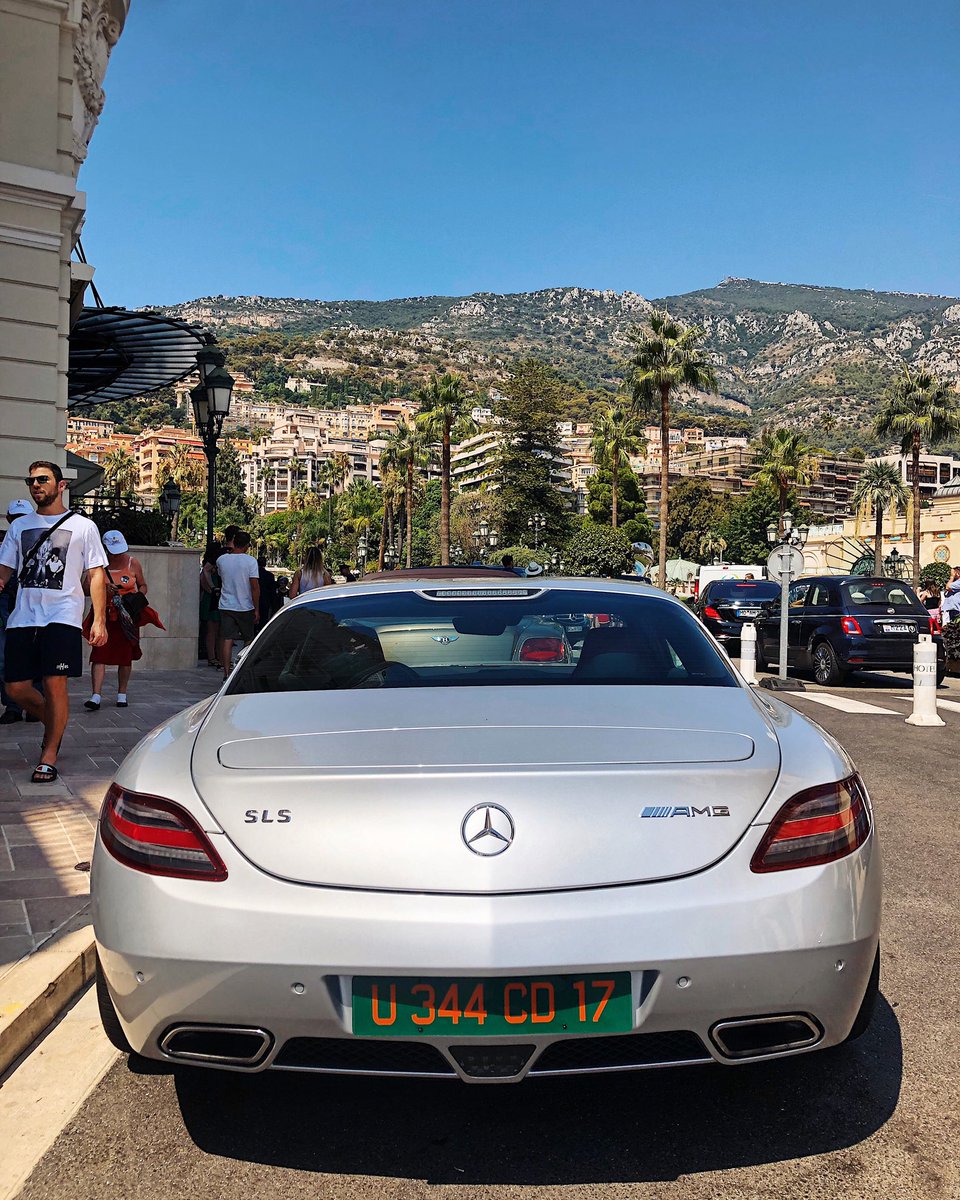 DronerJay's tweet photo. An hour in Monaco is more than enough time for a car lover 😁 https://t.co/Aa9brgtgtV