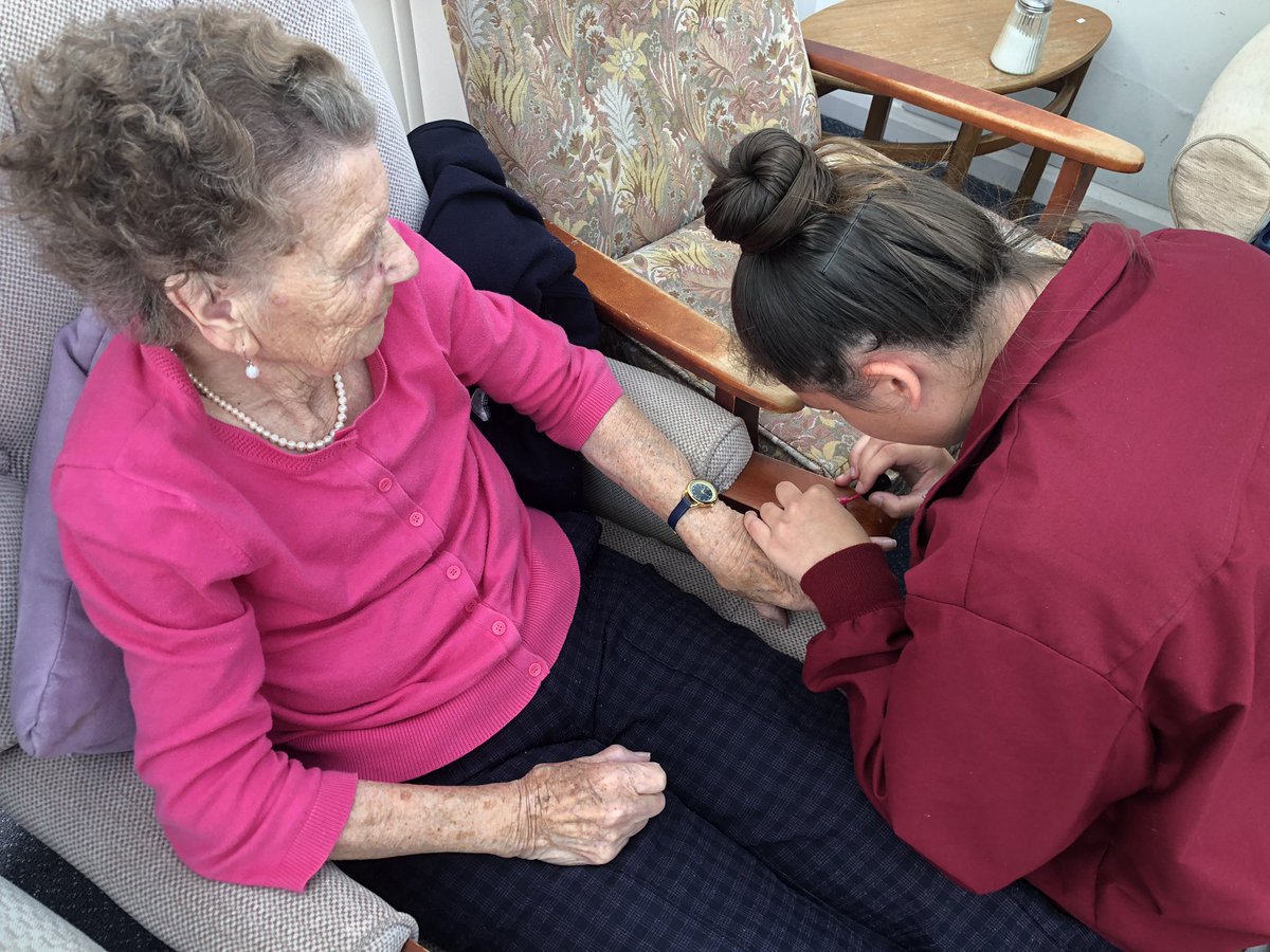 PTTeamCornwall's tweet photo. Today @CornwallFRS @PrincesTrustDC Team 17 are working #HayleDayCareCentre doing activities tackling #SocialIsolation #ArmChairWorkout #BreakingDownBarriers https://t.co/LMOxHx8DLY