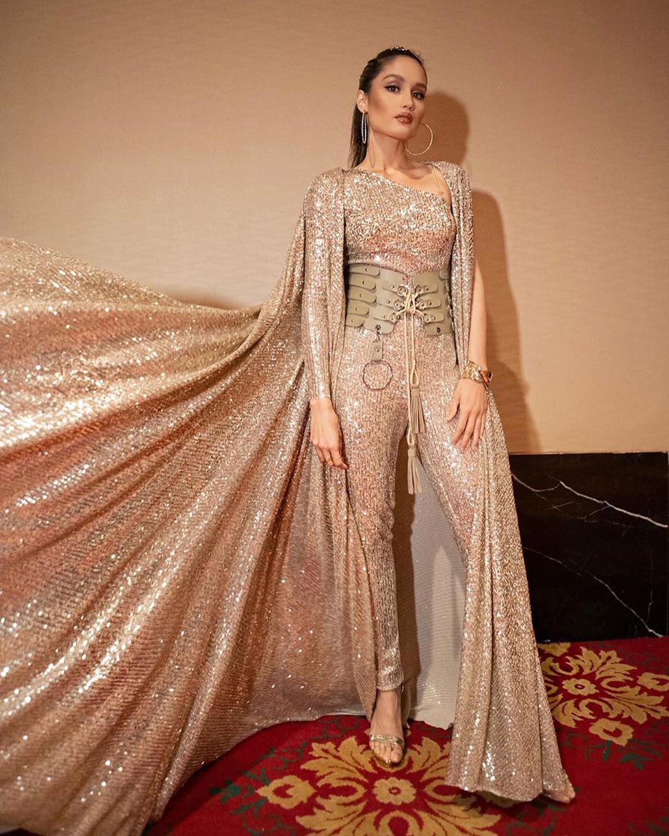 xrahmathekiehlx's tweet photo. Besok Jum'at (6 Sept 2019) akan ada kejutan dari @xcintakiehlx di YouTube channelnya Cinta! Jangan lupa subscribe dulu ya: https://t.co/Tfpbr4ecbw
& ring the bell supaya nggak ketinggalan kejutannya besok! Penasaran? Tunggu besok!! #CintaLaura #VidaCLK https://t.co/tLUV7JKA27